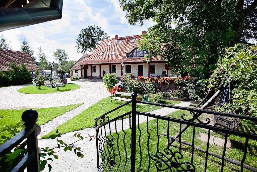 Dworek Mazurski Lizer Stregielek Экстерьер фото